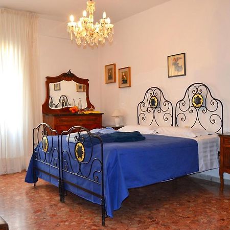 A B C Bologna In B&B الغرفة الصورة